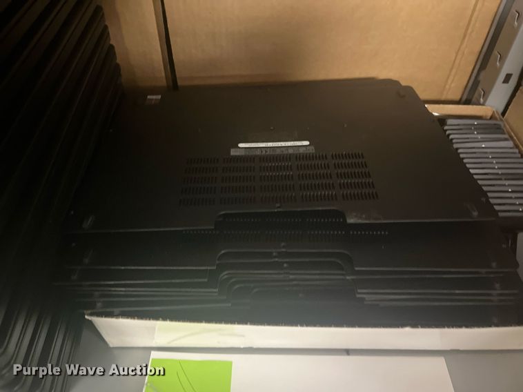 image for item HP9453 (52) Dell Latitude E5550 laptops