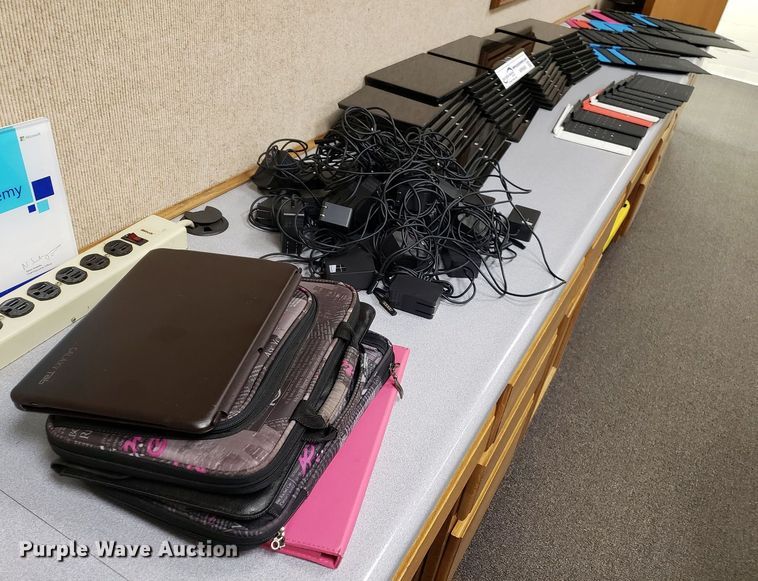 image for item HP9491 (42) Microsoft Surface RT 1516 tablets