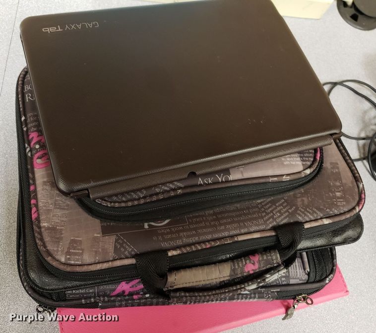 image for item HP9491 (42) Microsoft Surface RT 1516 tablets