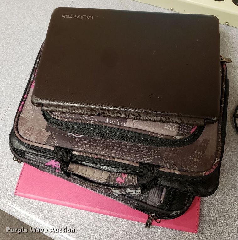 image for item HP9491 (42) Microsoft Surface RT 1516 tablets