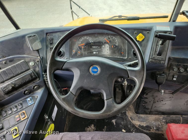 image for item IO9445 2018 Blue Bird  school bus