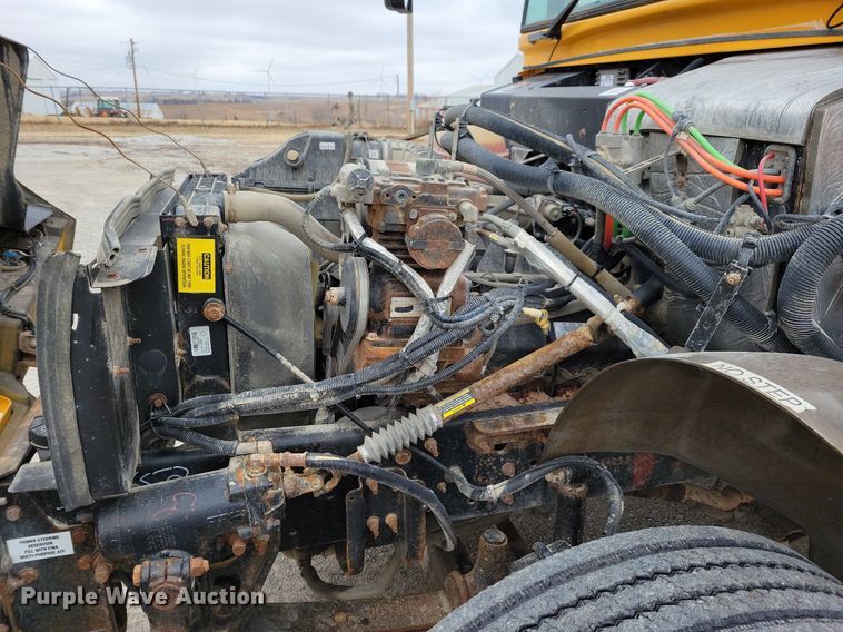 image for item IO9445 2018 Blue Bird  school bus