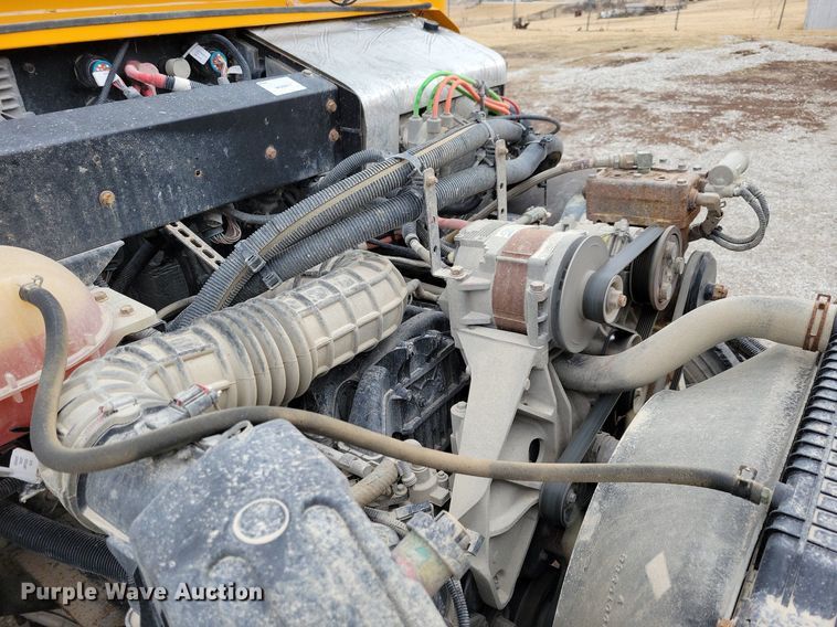 image for item IO9445 2018 Blue Bird  school bus