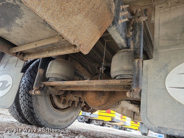 image for item IO9445 2018 Blue Bird  school bus