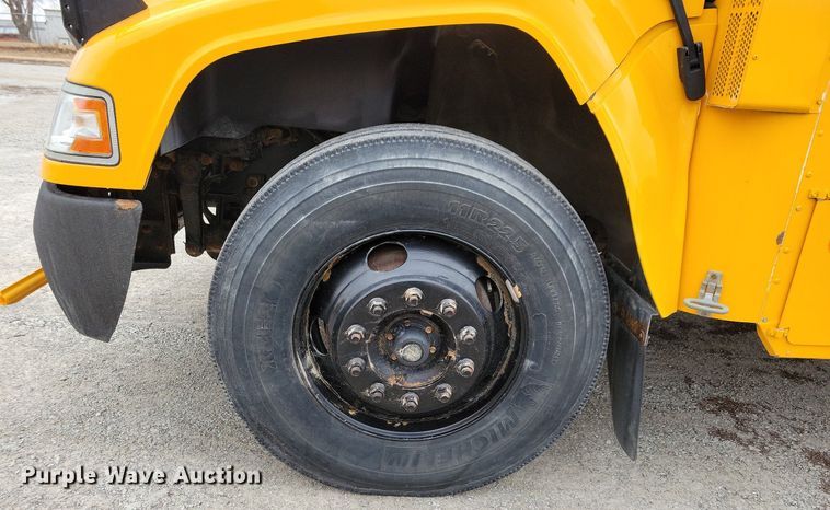 image for item IO9445 2018 Blue Bird  school bus