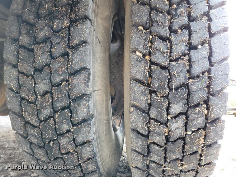 image for item IO9445 2018 Blue Bird  school bus