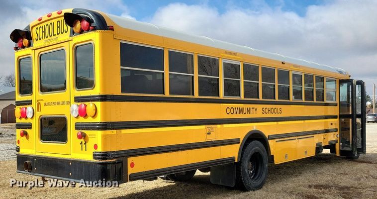 image for item IO9449 2015 IC Corp  school bus
