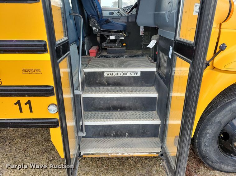 image for item IO9449 2015 IC Corp  school bus