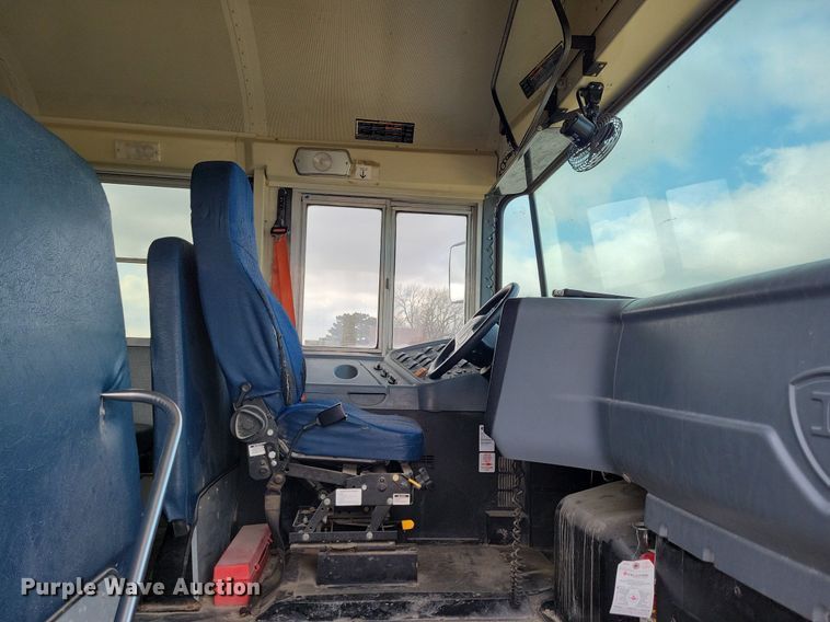 image for item IO9449 2015 IC Corp  school bus