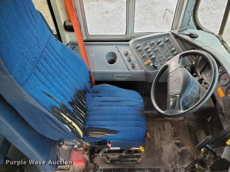 image for item IO9449 2015 IC Corp  school bus