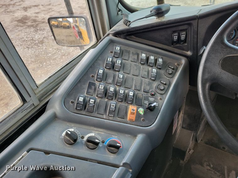 image for item IO9449 2015 IC Corp  school bus