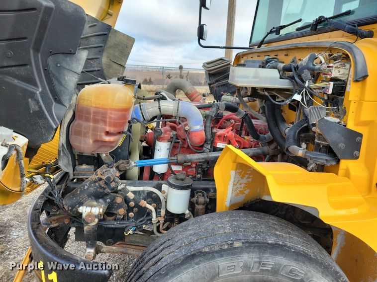 image for item IO9449 2015 IC Corp  school bus