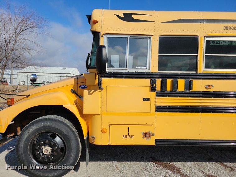 image for item IO9450 2007 Blue Bird Vision  school bus