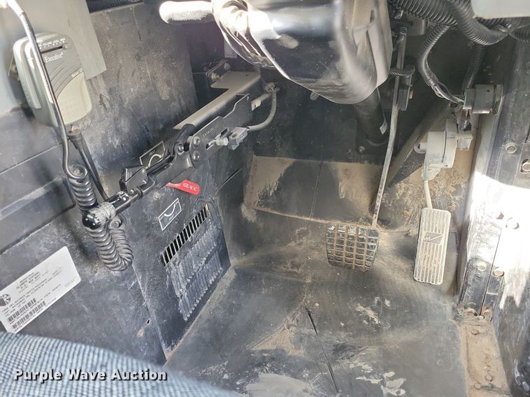 image for item IO9450 2007 Blue Bird Vision  school bus