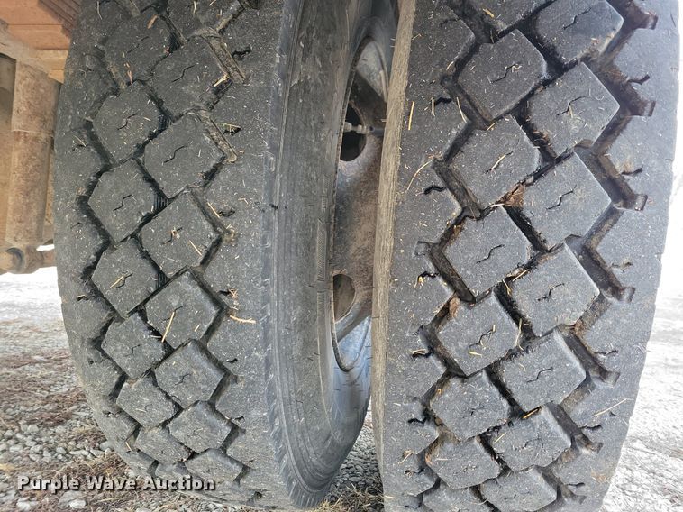 image for item IO9450 2007 Blue Bird Vision  school bus