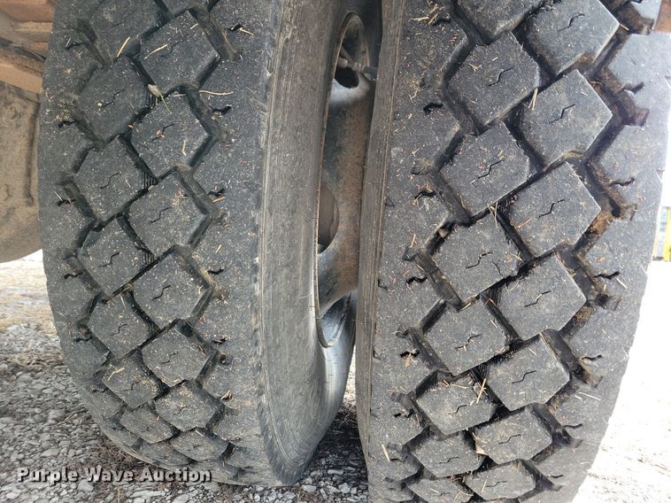 image for item IO9450 2007 Blue Bird Vision  school bus