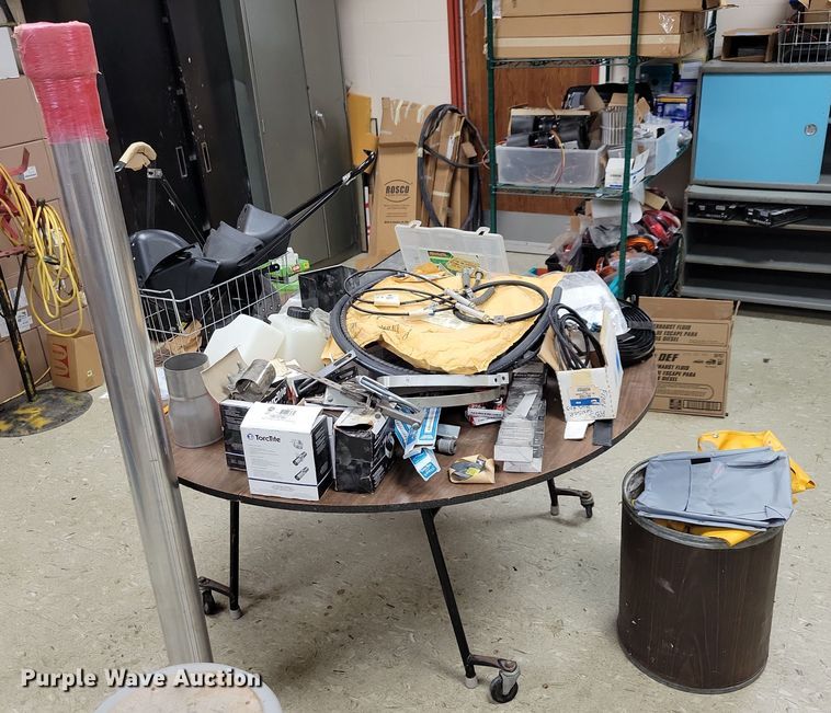 image for item IO9452 Automotive parts and accessories