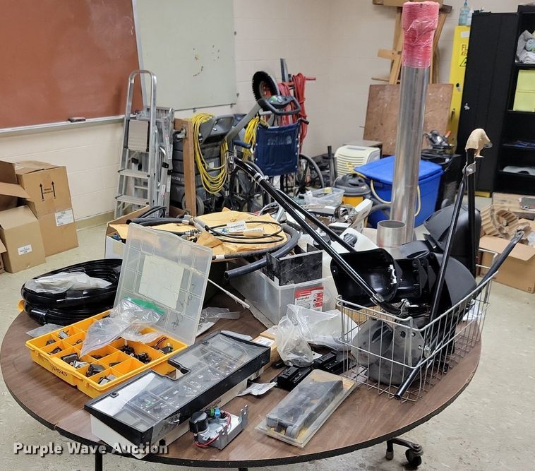 image for item IO9452 Automotive parts and accessories