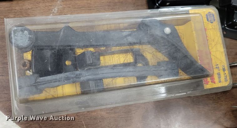 image for item IO9452 Automotive parts and accessories