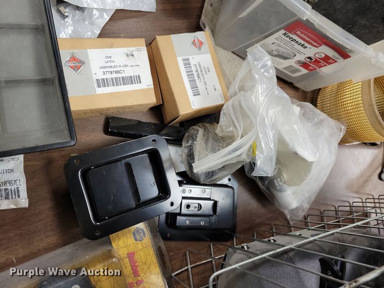 image for item IO9452 Automotive parts and accessories