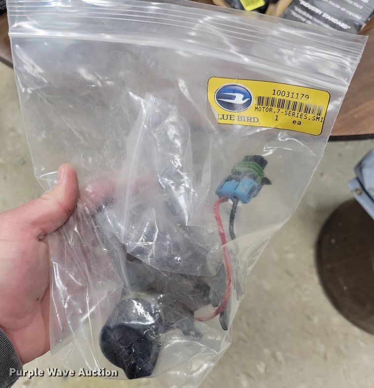 image for item IO9452 Automotive parts and accessories