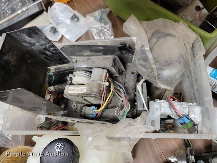 image for item IO9452 Automotive parts and accessories