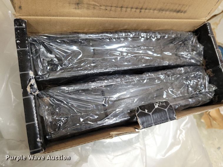 image for item IO9453 Automotive parts and accessories