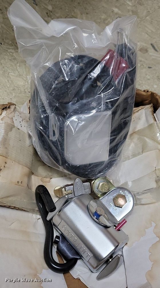 image for item IO9453 Automotive parts and accessories