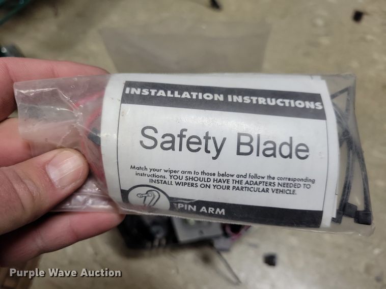 image for item IO9453 Automotive parts and accessories