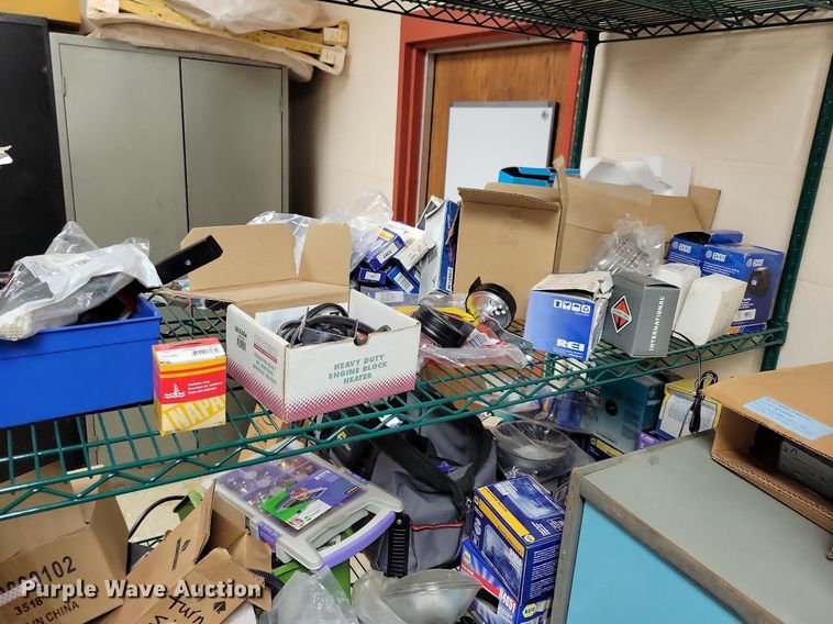 image for item IO9453 Automotive parts and accessories