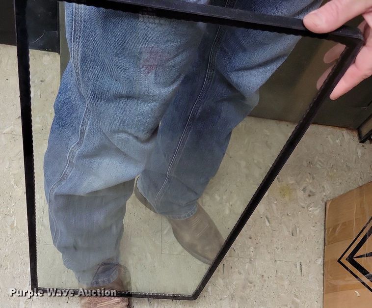 image for item IO9453 Automotive parts and accessories