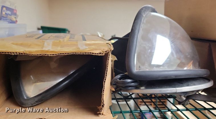 image for item IO9453 Automotive parts and accessories