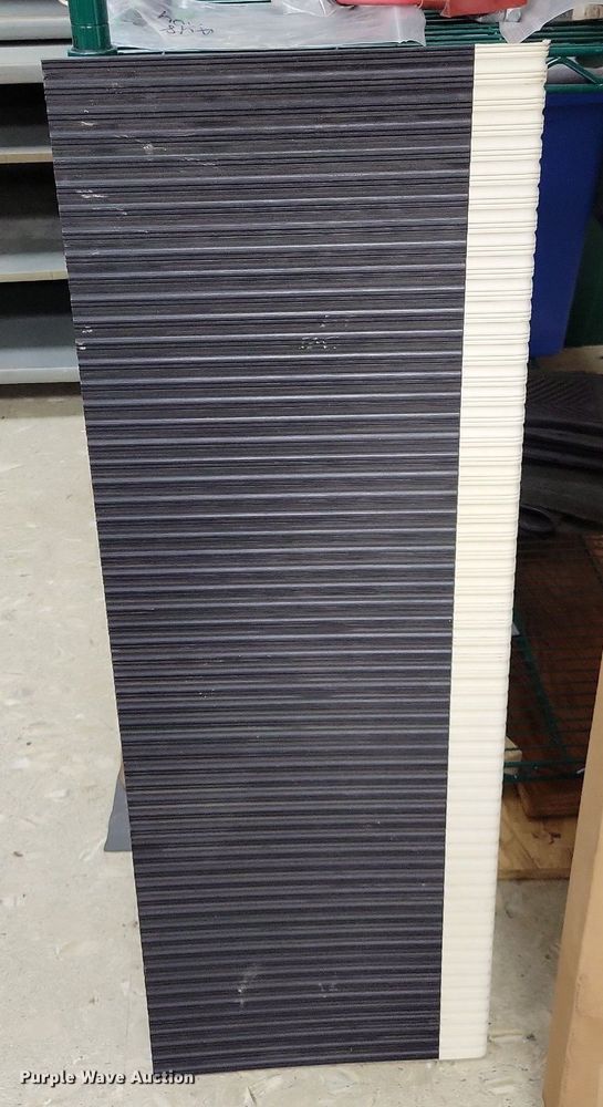 image for item IO9454 Automotive parts and accessories