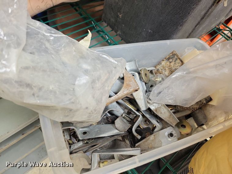 image for item IO9454 Automotive parts and accessories