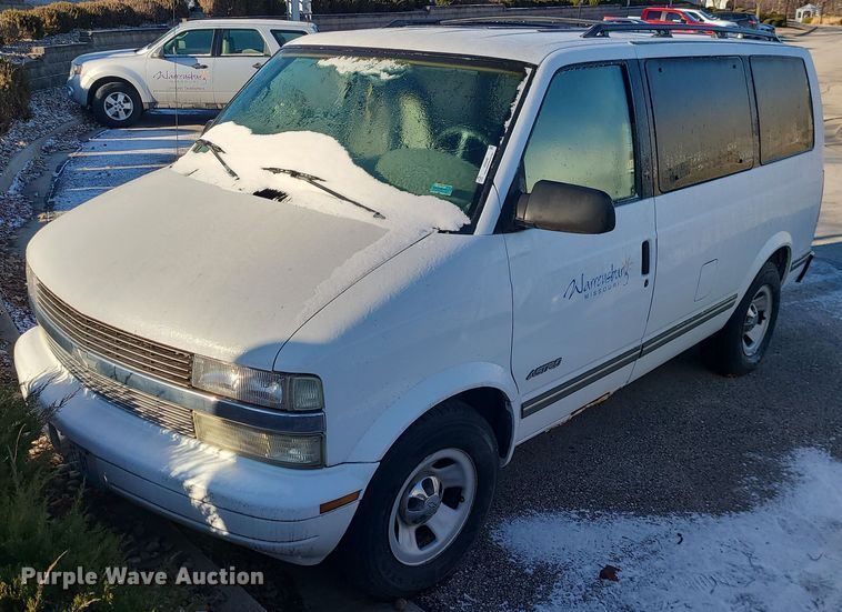 image for item JG9440 1998 Chevrolet Astro  van