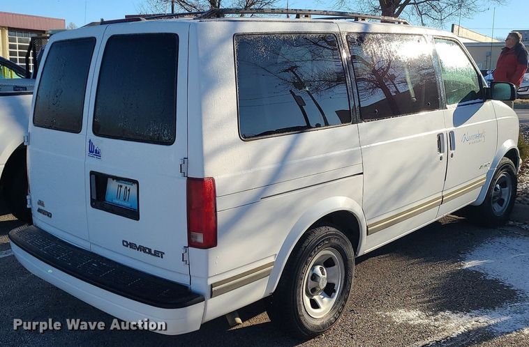 image for item JG9440 1998 Chevrolet Astro  van