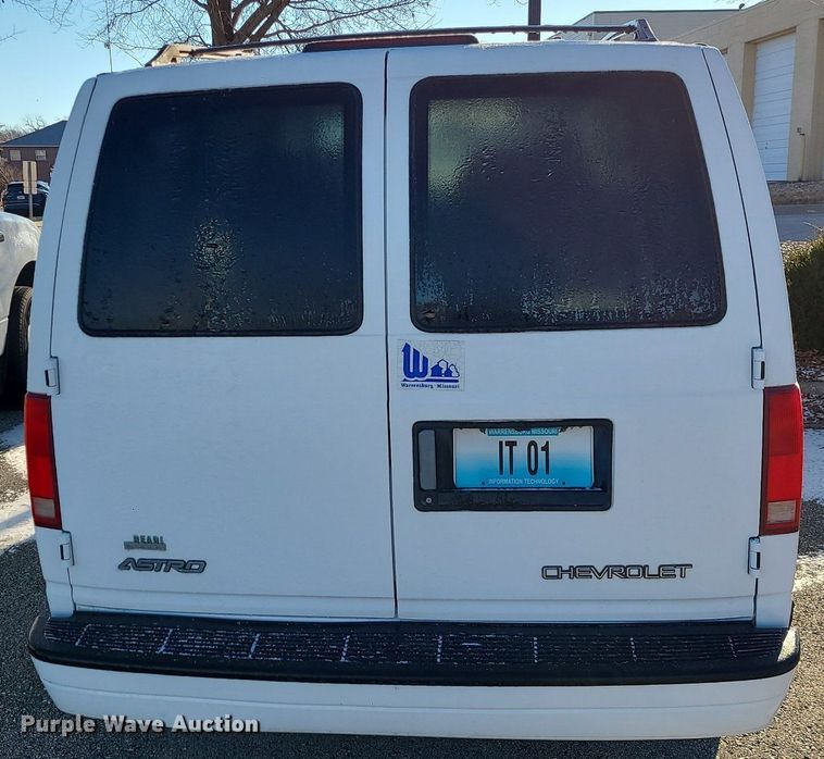image for item JG9440 1998 Chevrolet Astro  van