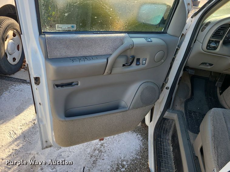 image for item JG9440 1998 Chevrolet Astro  van