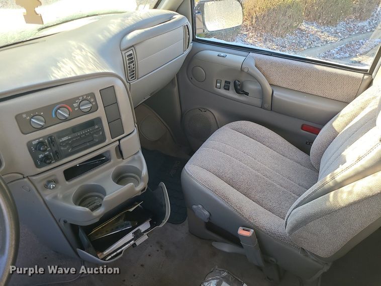 image for item JG9440 1998 Chevrolet Astro  van