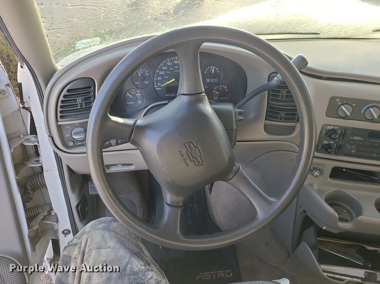 image for item JG9440 1998 Chevrolet Astro  van