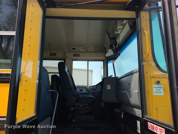 image for item JG9599 2007 IC PB105  school bus