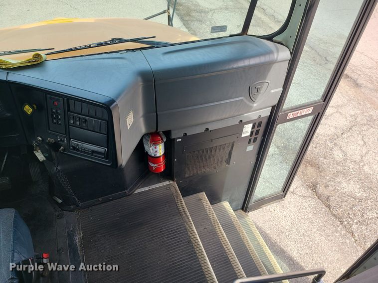 image for item JG9599 2007 IC PB105  school bus