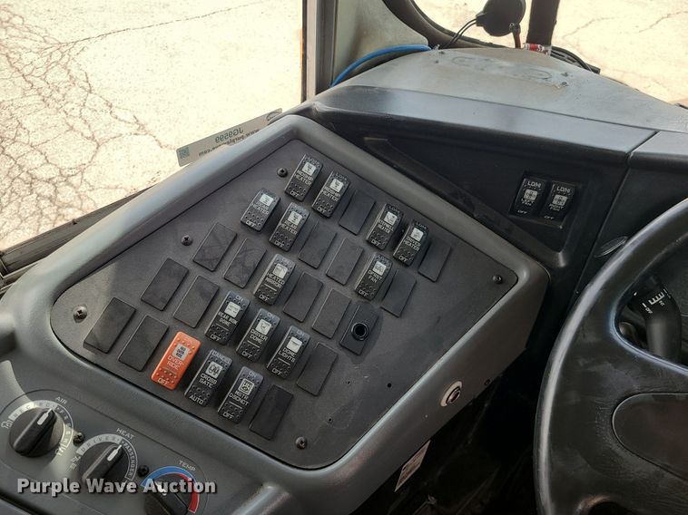 image for item JG9599 2007 IC PB105  school bus