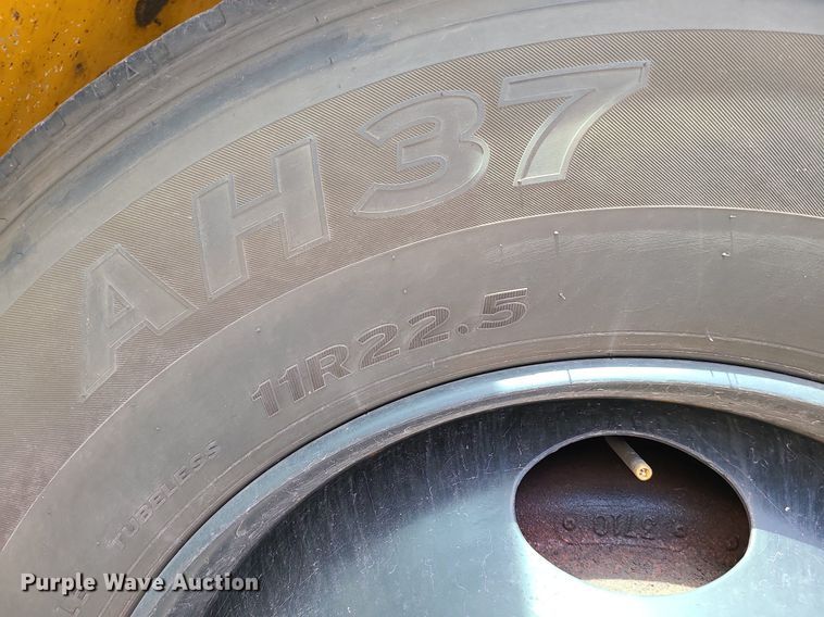 image for item JG9599 2007 IC PB105  school bus