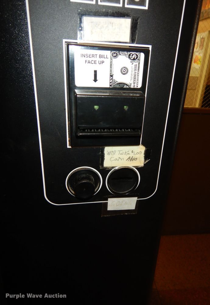 image for item JQ9809 FMI 3132  snack vending machine