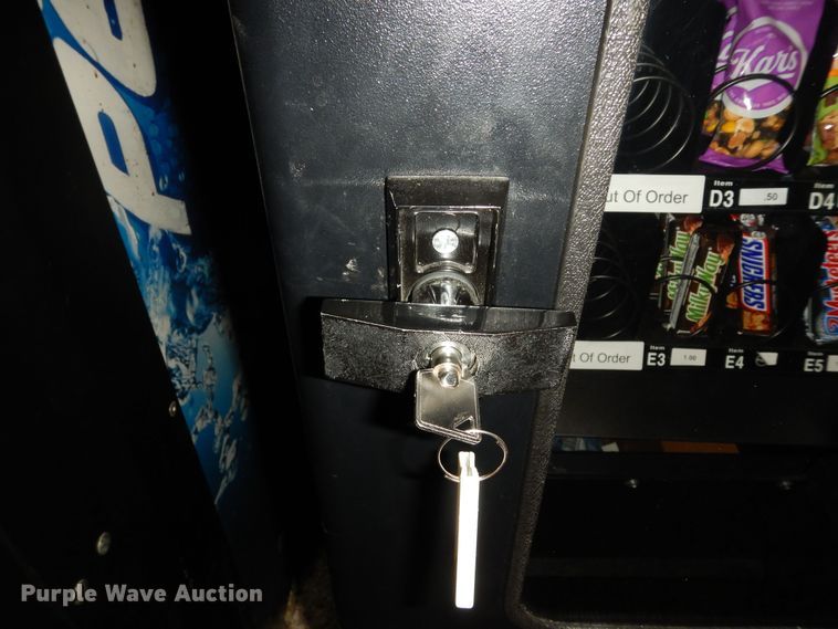 image for item JQ9809 FMI 3132  snack vending machine