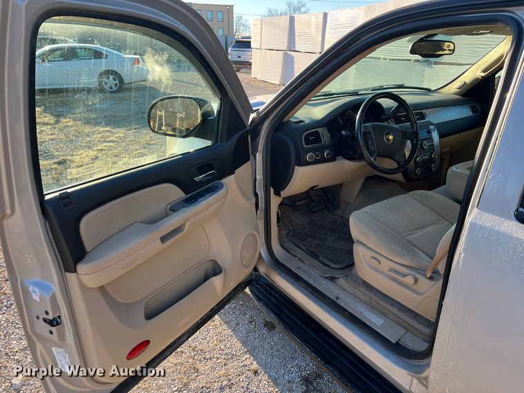 image for item JU9691 2007 Chevrolet Tahoe LS  SUV