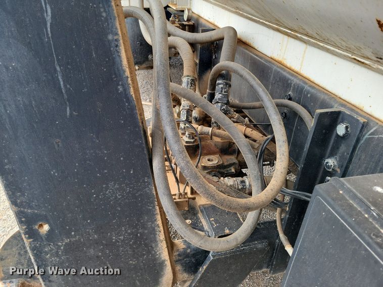 image for item KD9280 1995 International 4900  refuse truck