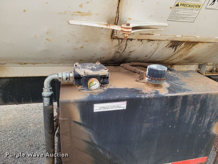 image for item KD9280 1995 International 4900  refuse truck