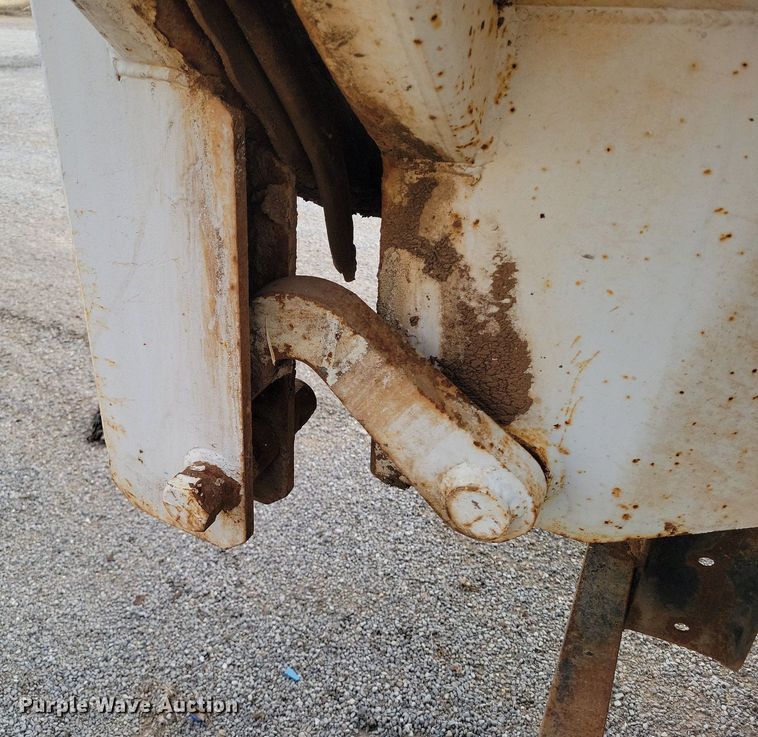 image for item KD9280 1995 International 4900  refuse truck